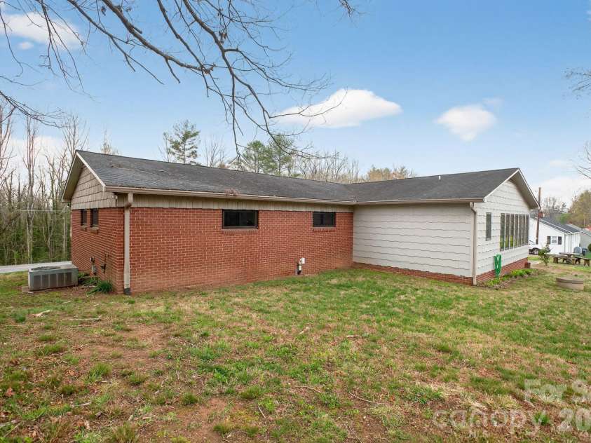4783 Calico Road, Lenoir, NC 28645.  MLS# CAR4364463, YatesRealty ID 11570. 