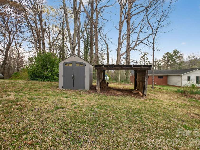 4783 Calico Road, Lenoir, NC 28645.  MLS# CAR4364463, YatesRealty ID 11570. 