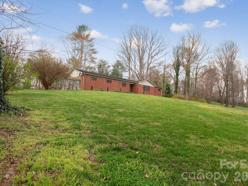 4783 Calico Road, Lenoir, NC 28645.  MLS# CAR4364463, YatesRealty ID 11570. 