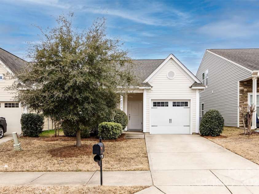 5216 Crystal Lakes Drive, Rock Hill, SC 29732.  MLS# CAR4226048, YatesRealty ID 11572. 