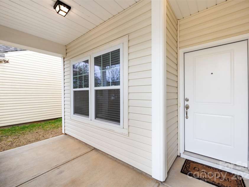 5216 Crystal Lakes Drive, Rock Hill, SC 29732.  MLS# CAR4226048, YatesRealty ID 11572. 