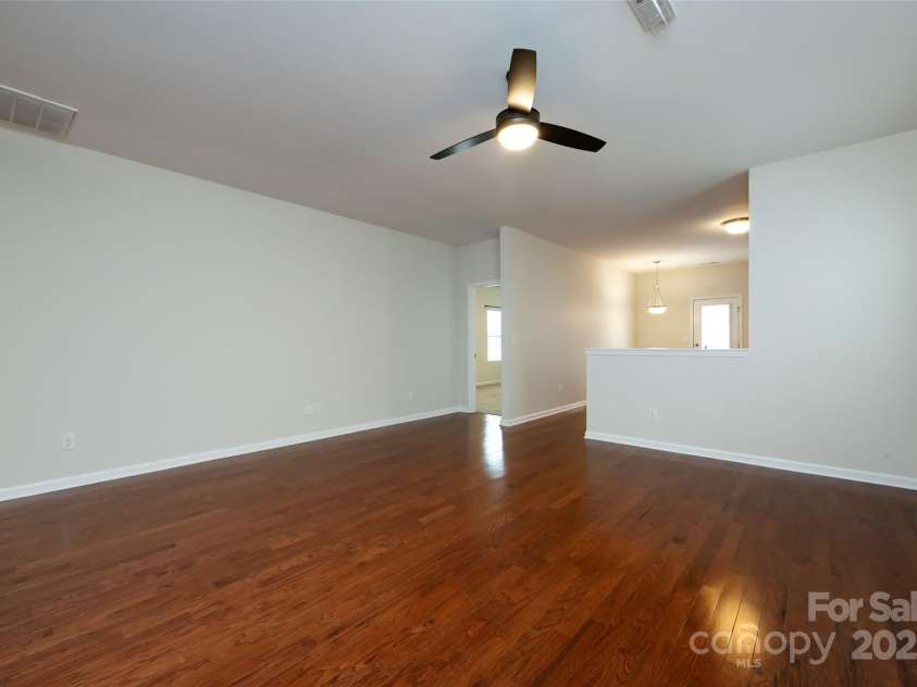 5216 Crystal Lakes Drive, Rock Hill, SC 29732.  MLS# CAR4226048, YatesRealty ID 11572. 