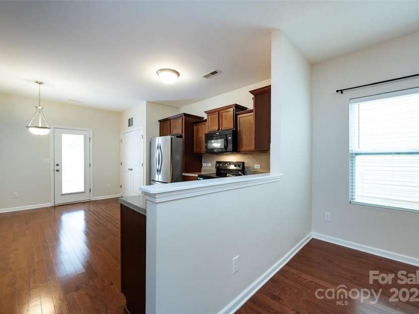 5216 Crystal Lakes Drive, Rock Hill, SC 29732.  MLS# CAR4226048, YatesRealty ID 11572. 