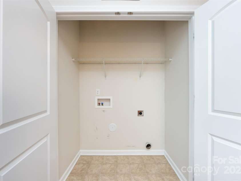 5216 Crystal Lakes Drive, Rock Hill, SC 29732.  MLS# CAR4226048, YatesRealty ID 11572. 