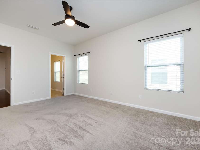 5216 Crystal Lakes Drive, Rock Hill, SC 29732.  MLS# CAR4226048, YatesRealty ID 11572. 