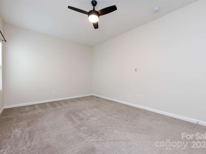 5216 Crystal Lakes Drive, Rock Hill, SC 29732.  MLS# CAR4226048, YatesRealty ID 11572. 