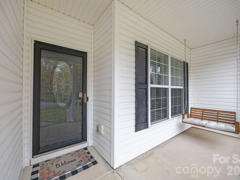 1667 Warwick Court, Lincolnton, NC 28092.  MLS# CAR4365135, YatesRealty ID 11573. 