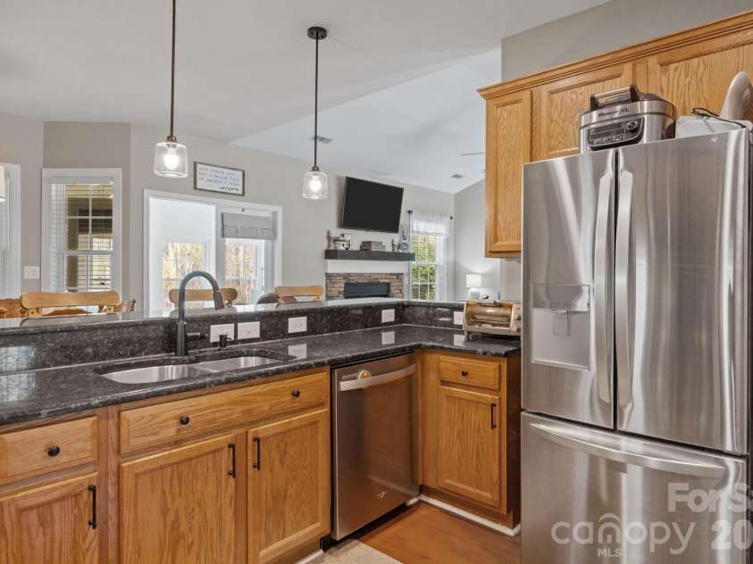 1667 Warwick Court, Lincolnton, NC 28092.  MLS# CAR4365135, YatesRealty ID 11573. 