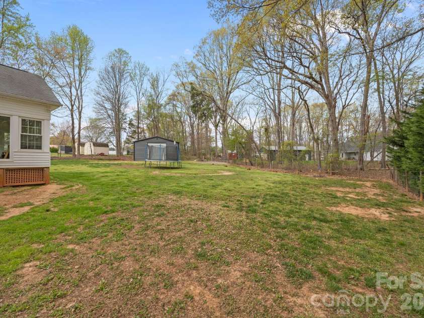 1667 Warwick Court, Lincolnton, NC 28092.  MLS# CAR4365135, YatesRealty ID 11573. 