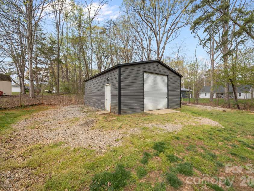 1667 Warwick Court, Lincolnton, NC 28092.  MLS# CAR4365135, YatesRealty ID 11573. 