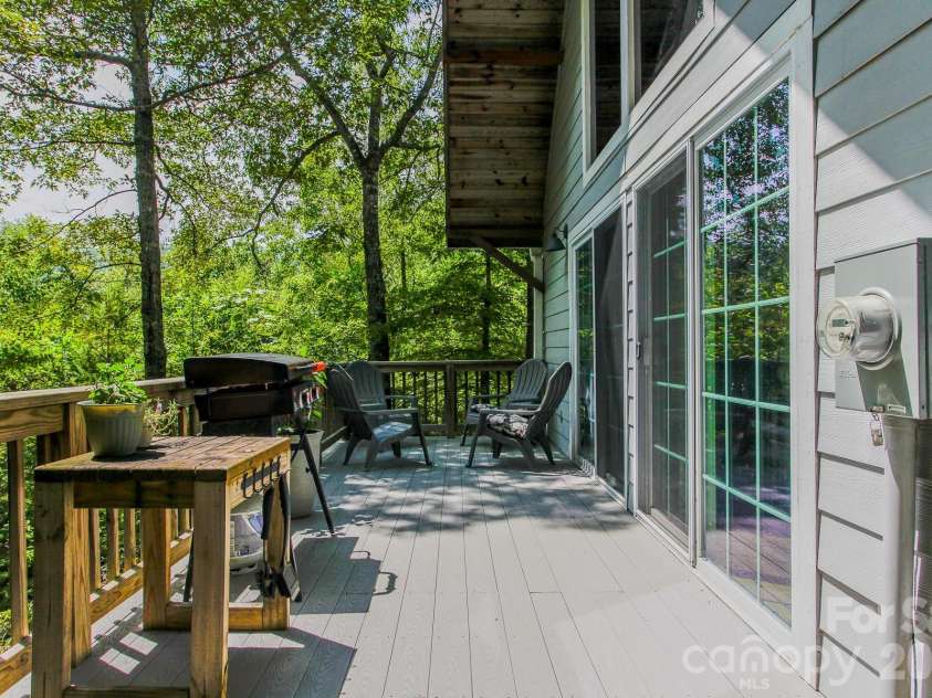 292 Wolf Creek Heights, Almond, NC 28702.  MLS# CAR4365198, YatesRealty ID 11574. 