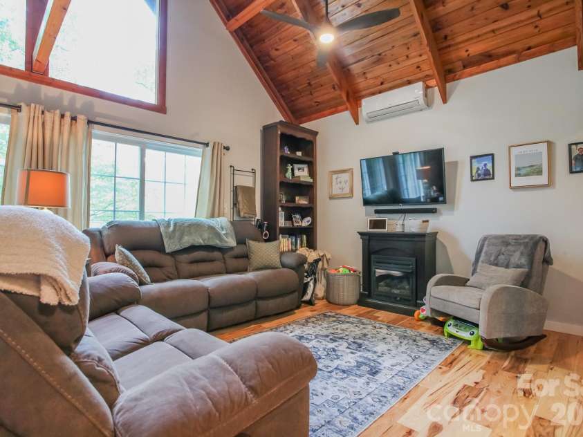 292 Wolf Creek Heights, Almond, NC 28702.  MLS# CAR4365198, YatesRealty ID 11574. 