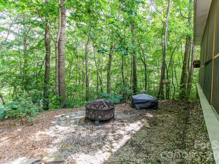 292 Wolf Creek Heights, Almond, NC 28702.  MLS# CAR4365198, YatesRealty ID 11574. 