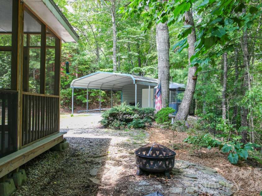 292 Wolf Creek Heights, Almond, NC 28702.  MLS# CAR4365198, YatesRealty ID 11574. 