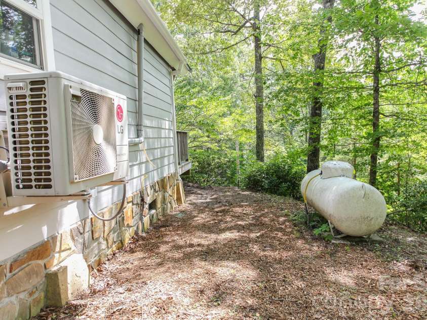292 Wolf Creek Heights, Almond, NC 28702.  MLS# CAR4365198, YatesRealty ID 11574. 