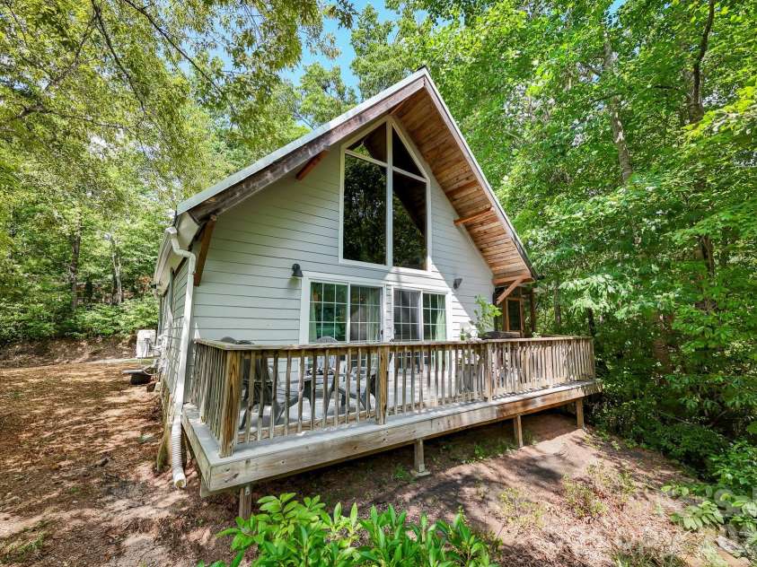 292 Wolf Creek Heights, Almond, NC 28702.  MLS# CAR4365198, YatesRealty ID 11574. 