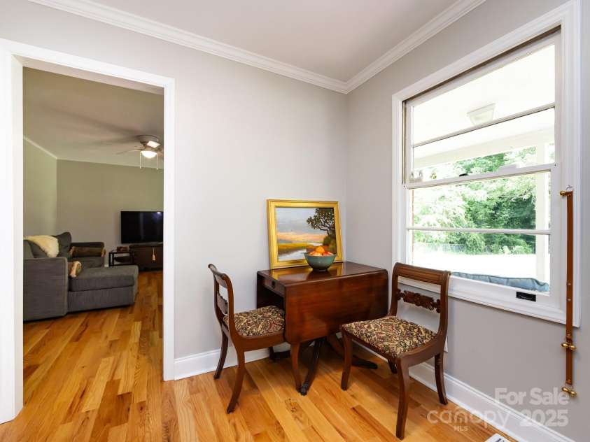 6616 Williams Road, Charlotte, NC 28215.  MLS# CAR4249256, YatesRealty ID 11574. Breakfast Nook with a view of backyard