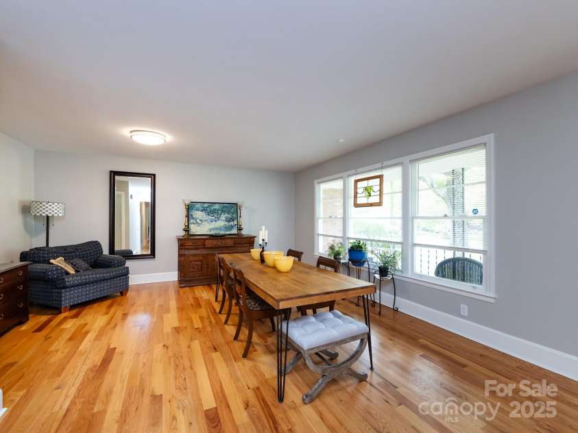 6616 Williams Road, Charlotte, NC 28215.  MLS# CAR4249256, YatesRealty ID 11574. Great big front windows