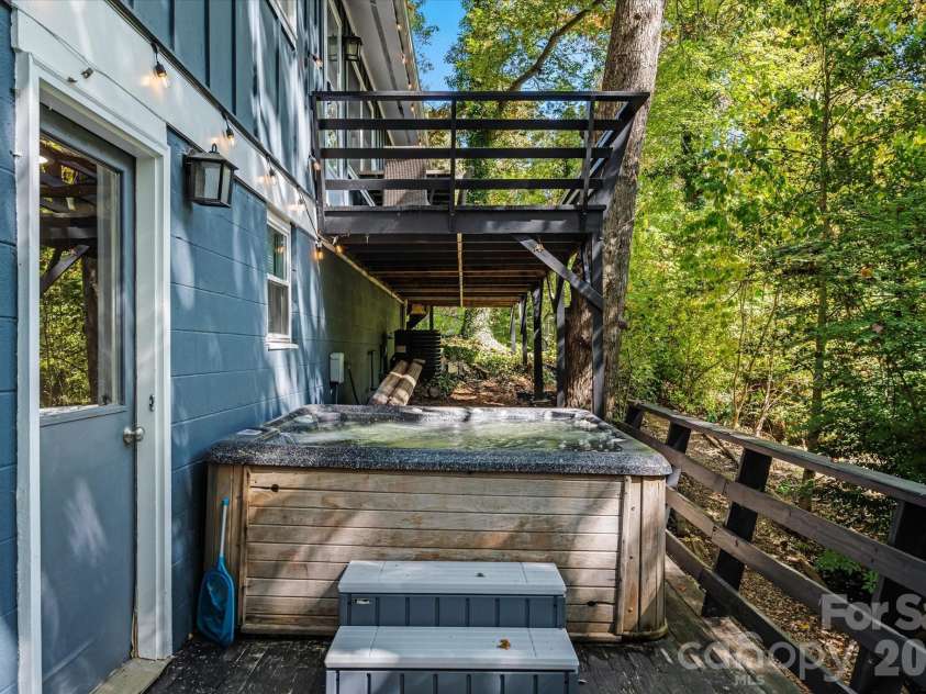 23 Springwood Drive, Asheville, NC 28805.  MLS# CAR4365304, YatesRealty ID 11575. Hot tub on back deck