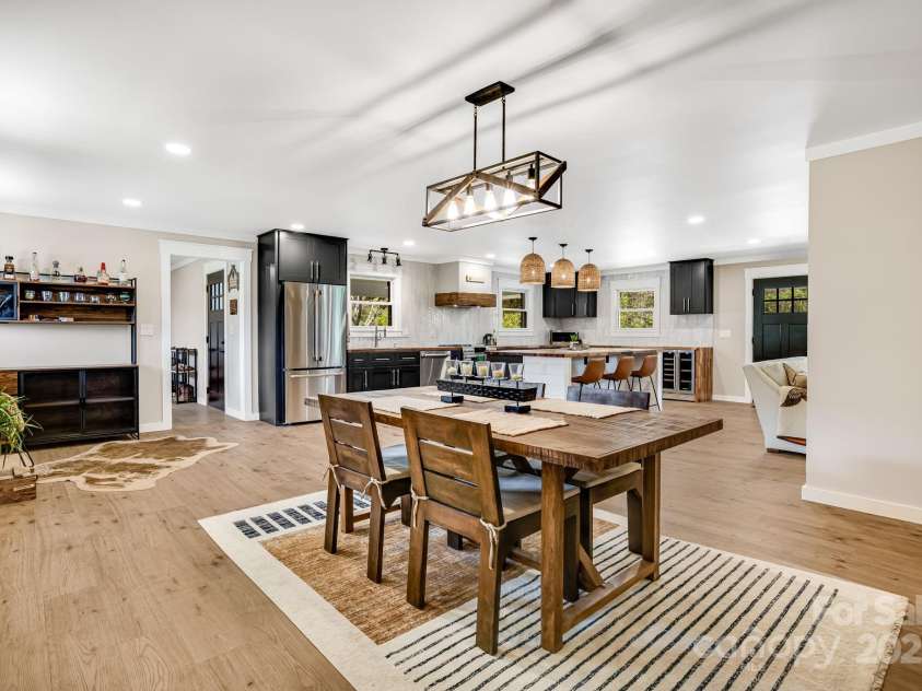 95 Hunters Ridge Road, Mills River, NC 28759.  MLS# CAR4244333, YatesRealty ID 11576. 