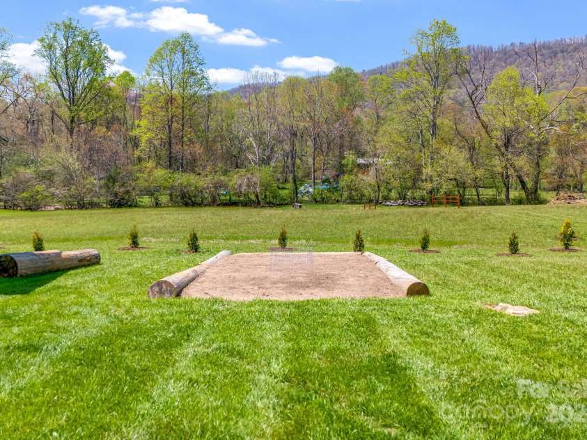 95 Hunters Ridge Road, Mills River, NC 28759.  MLS# CAR4244333, YatesRealty ID 11576. Raised bed garden