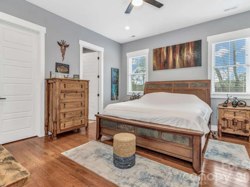 14 Cider Hill Lane, Hendersonville, NC 28792.  MLS# CAR4363744, YatesRealty ID 11577. 