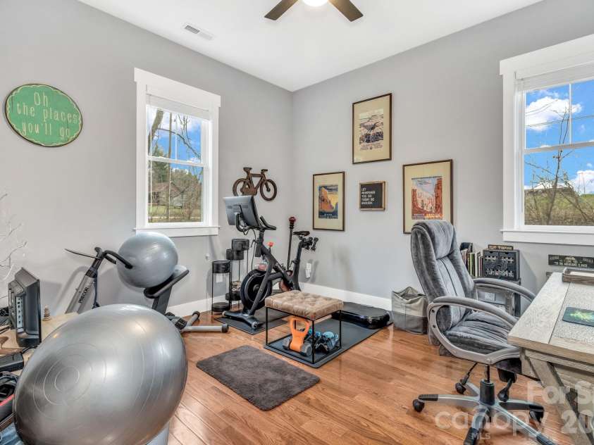 14 Cider Hill Lane, Hendersonville, NC 28792.  MLS# CAR4363744, YatesRealty ID 11577. 