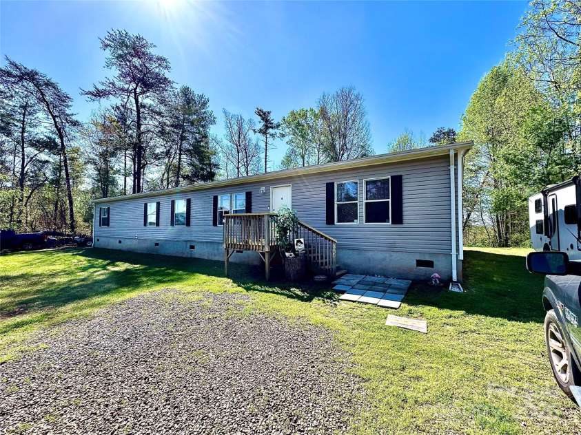 2084 Bristol Creek Avenue, Morganton, NC 28655.  MLS# CAR4247733, YatesRealty ID 11577. 