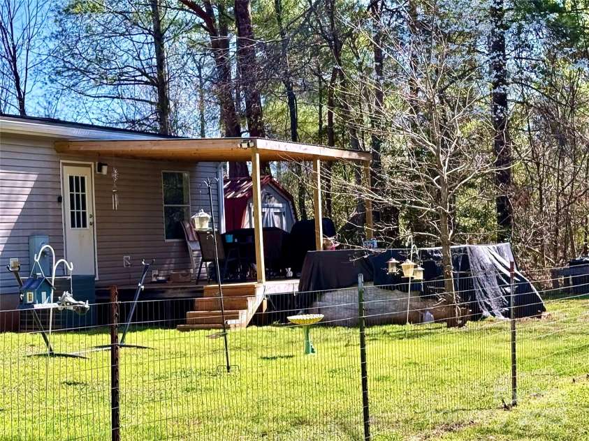 2084 Bristol Creek Avenue, Morganton, NC 28655.  MLS# CAR4247733, YatesRealty ID 11577. 