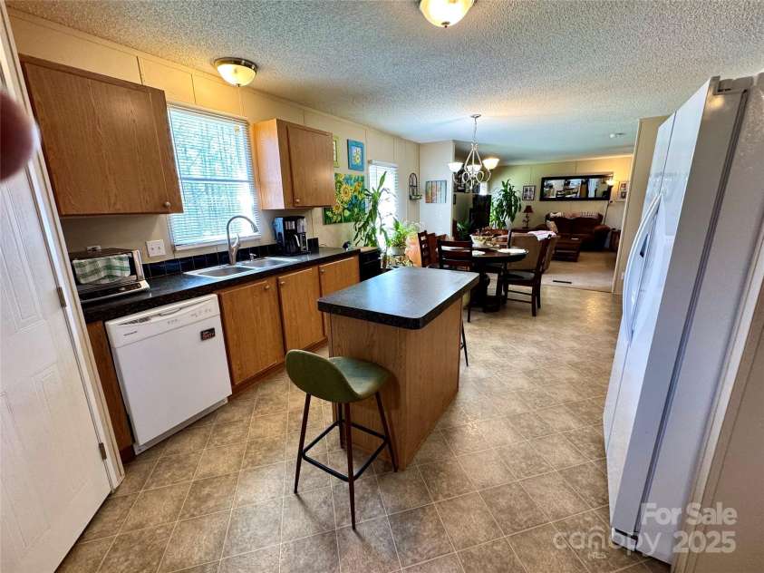 2084 Bristol Creek Avenue, Morganton, NC 28655.  MLS# CAR4247733, YatesRealty ID 11577. 