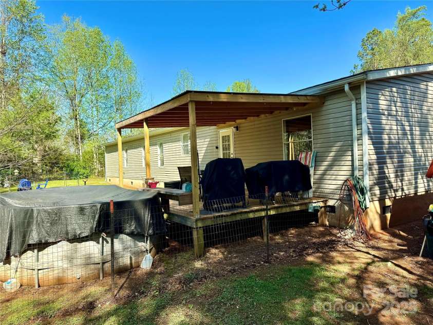 2084 Bristol Creek Avenue, Morganton, NC 28655.  MLS# CAR4247733, YatesRealty ID 11577. Nice above ground pool