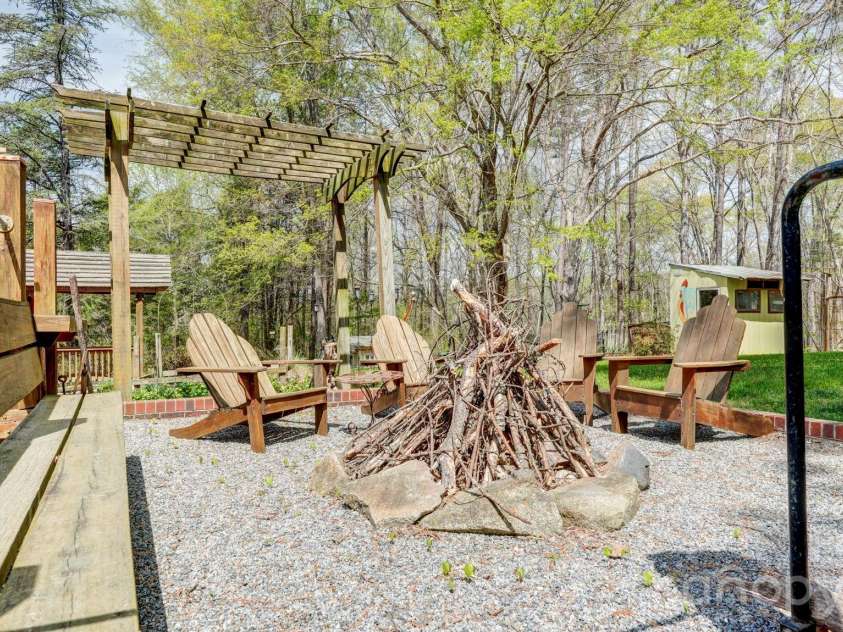 1035 Brafford Drive, Concord, NC 28025.  MLS# CAR4364837, YatesRealty ID 11578. 
