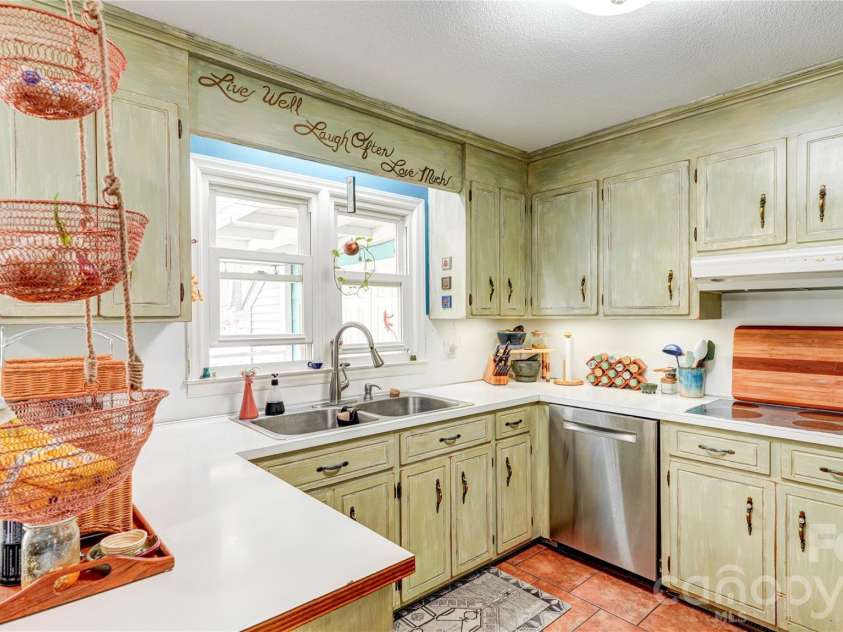 1035 Brafford Drive, Concord, NC 28025.  MLS# CAR4364837, YatesRealty ID 11578. 