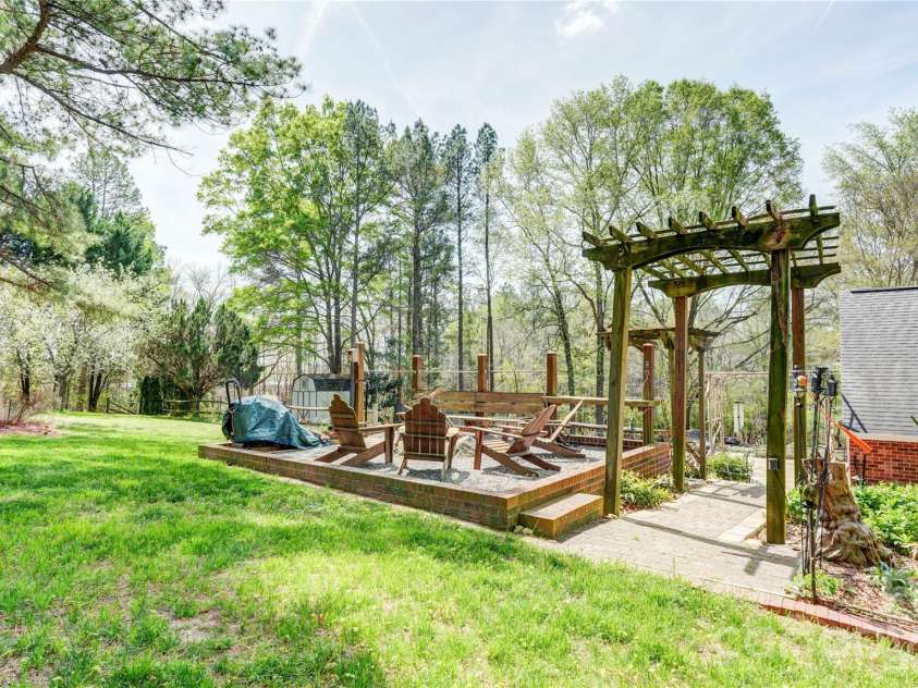 1035 Brafford Drive, Concord, NC 28025.  MLS# CAR4364837, YatesRealty ID 11578. 