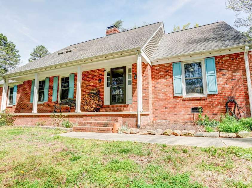 1035 Brafford Drive, Concord, NC 28025.  MLS# CAR4364837, YatesRealty ID 11578. Front