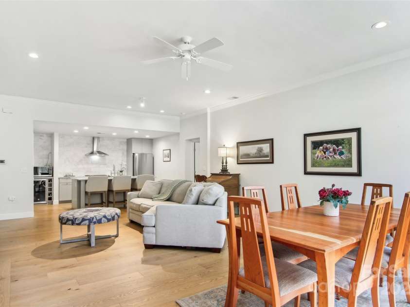 47 Ridgetop Circle, Brevard, NC 28712.  MLS# CAR4231217, YatesRealty ID 11578. 