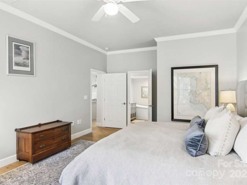 47 Ridgetop Circle, Brevard, NC 28712.  MLS# CAR4231217, YatesRealty ID 11578. 