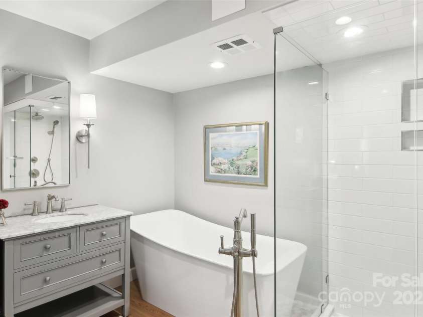 47 Ridgetop Circle, Brevard, NC 28712.  MLS# CAR4231217, YatesRealty ID 11578. 