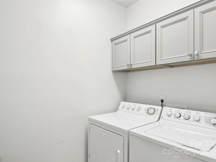 47 Ridgetop Circle, Brevard, NC 28712.  MLS# CAR4231217, YatesRealty ID 11578. 