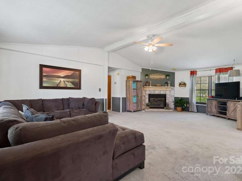 2003 Cape Hickory Cutoff Road, Hickory, NC 28601.  MLS# CAR4247539, YatesRealty ID 11579. 