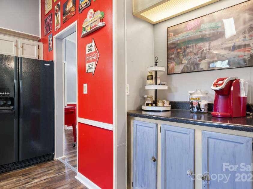 2003 Cape Hickory Cutoff Road, Hickory, NC 28601.  MLS# CAR4247539, YatesRealty ID 11579. 