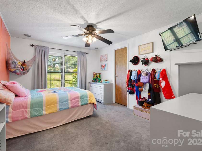 2003 Cape Hickory Cutoff Road, Hickory, NC 28601.  MLS# CAR4247539, YatesRealty ID 11579. 