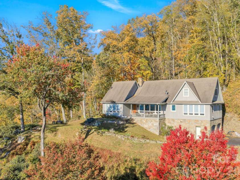 933 Thunder Ridge Lane, Lenoir, NC 28645.  MLS# CAR4363345, YatesRealty ID 11579. 