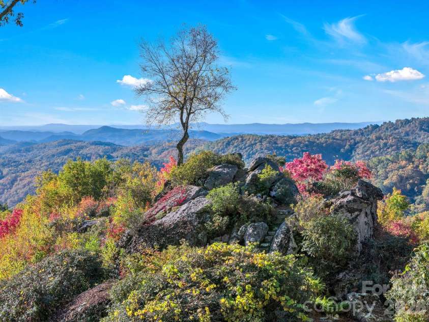 933 Thunder Ridge Lane, Lenoir, NC 28645.  MLS# CAR4363345, YatesRealty ID 11579. 