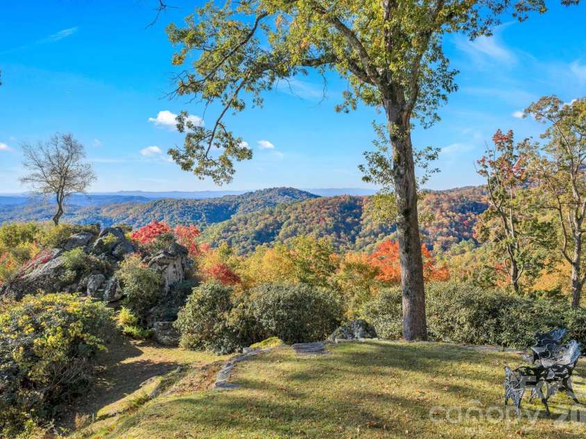 933 Thunder Ridge Lane, Lenoir, NC 28645.  MLS# CAR4363345, YatesRealty ID 11579. 