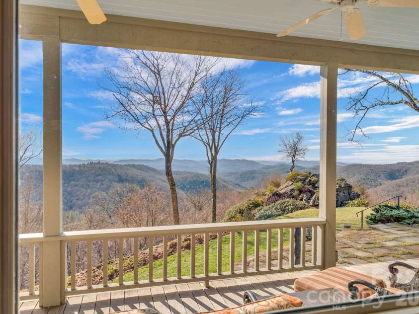 933 Thunder Ridge Lane, Lenoir, NC 28645.  MLS# CAR4363345, YatesRealty ID 11579. 