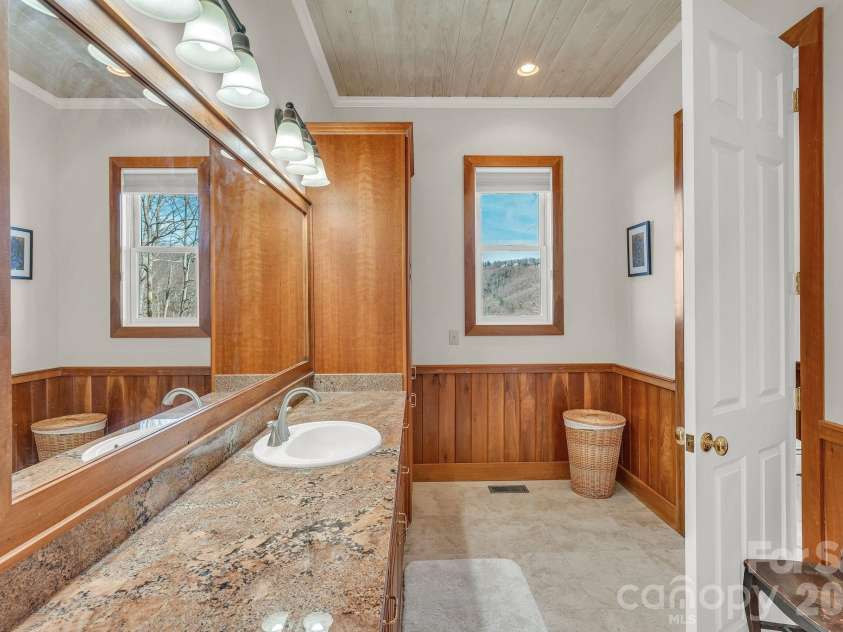 933 Thunder Ridge Lane, Lenoir, NC 28645.  MLS# CAR4363345, YatesRealty ID 11579. 