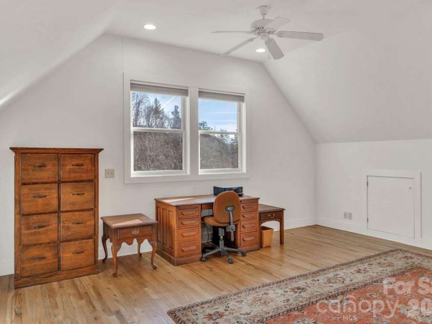 933 Thunder Ridge Lane, Lenoir, NC 28645.  MLS# CAR4363345, YatesRealty ID 11579. 