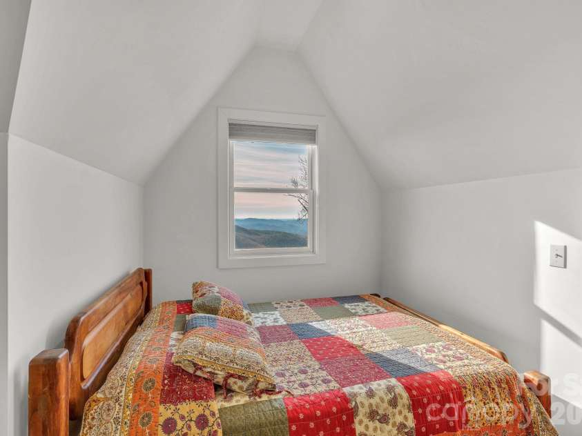 933 Thunder Ridge Lane, Lenoir, NC 28645.  MLS# CAR4363345, YatesRealty ID 11579. 
