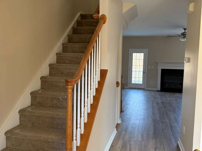 9534 Blossom Hill Drive, Huntersville, NC 28078.  MLS# CAR4222346, YatesRealty ID 1158. 2nd floor landing towards 3rd floor stairs